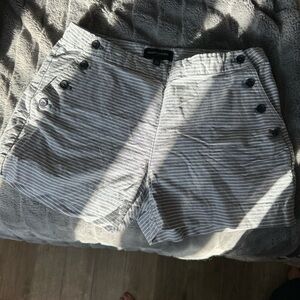 Banana Republic Light Gray Striped Women's Shorts